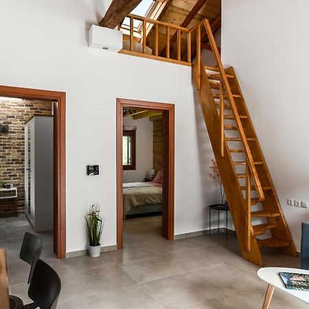 Eloise Apartments Agios Matthaios  ภายนอก รูปภาพ