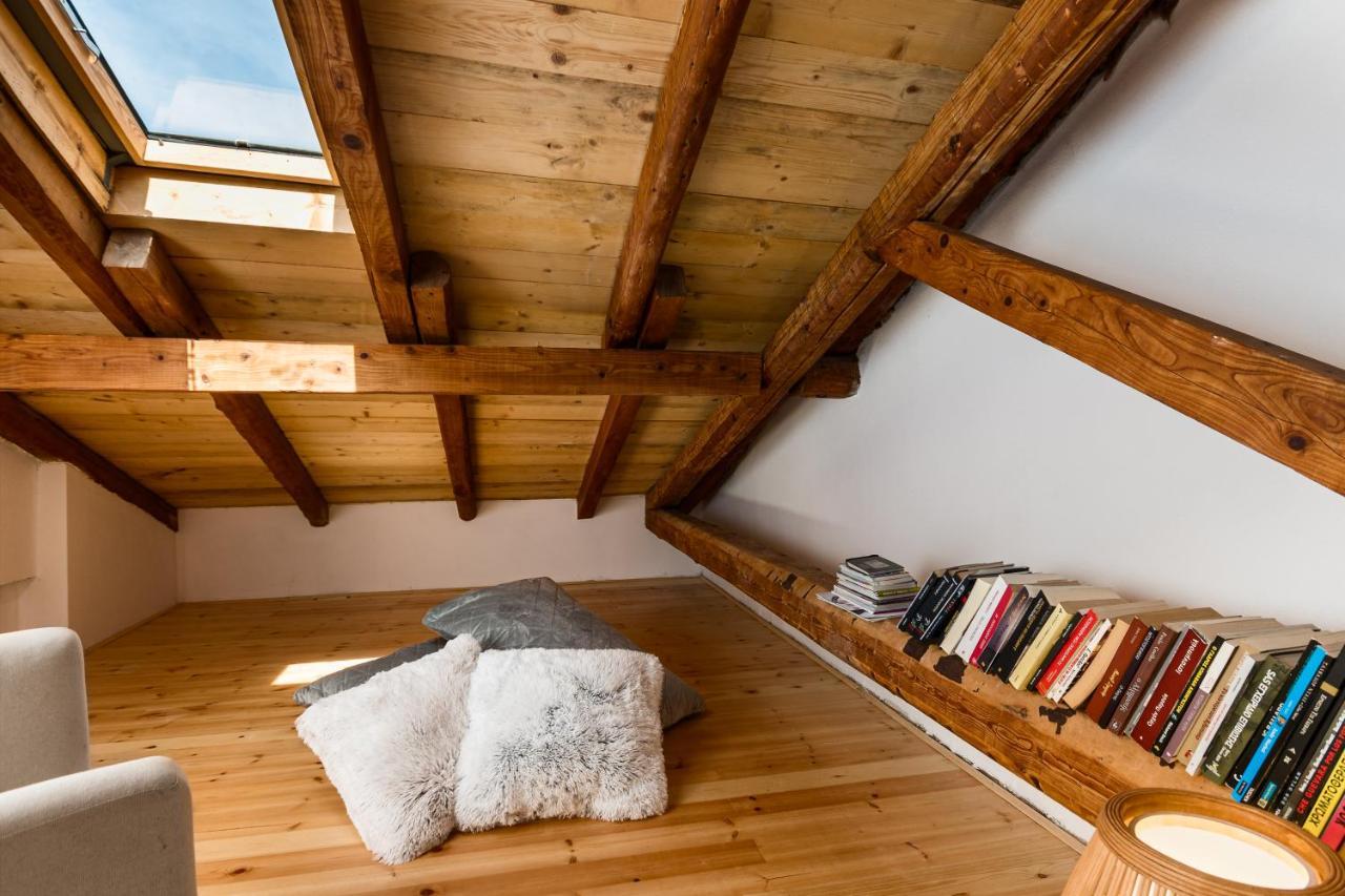 Eloise Apartments Agios Matthaios  ภายนอก รูปภาพ