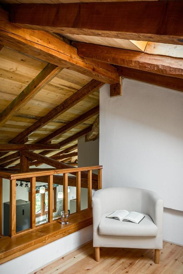 Eloise Apartments Agios Matthaios  ภายนอก รูปภาพ